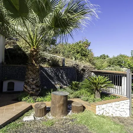 Romeo - Etna Gateway Piedimonte Etneo